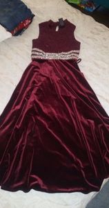 Brand new girls dress. Size 10.